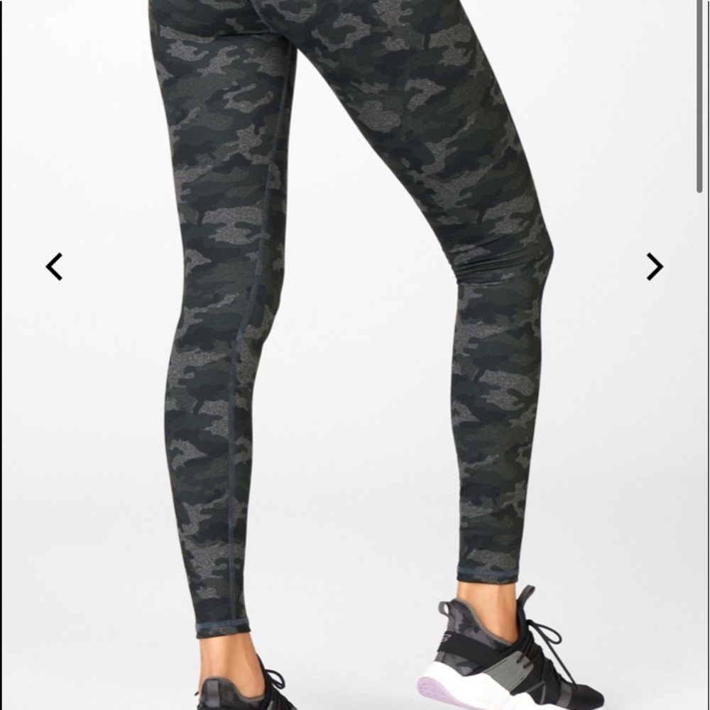 Fabletics PowerHold Black/Gray Camo Legging